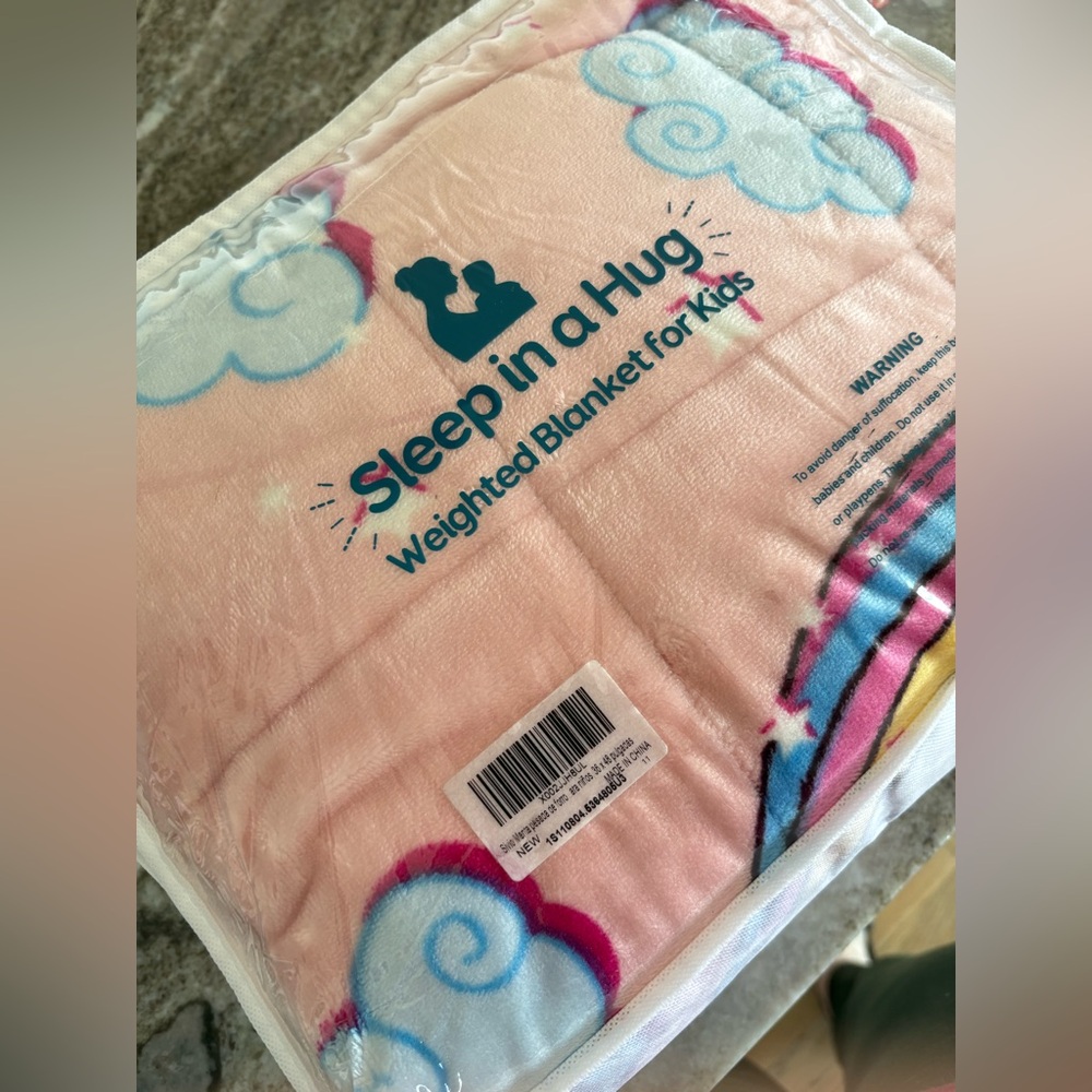 NWT Kid’s Weighted Blanket - Pink w Unicorn